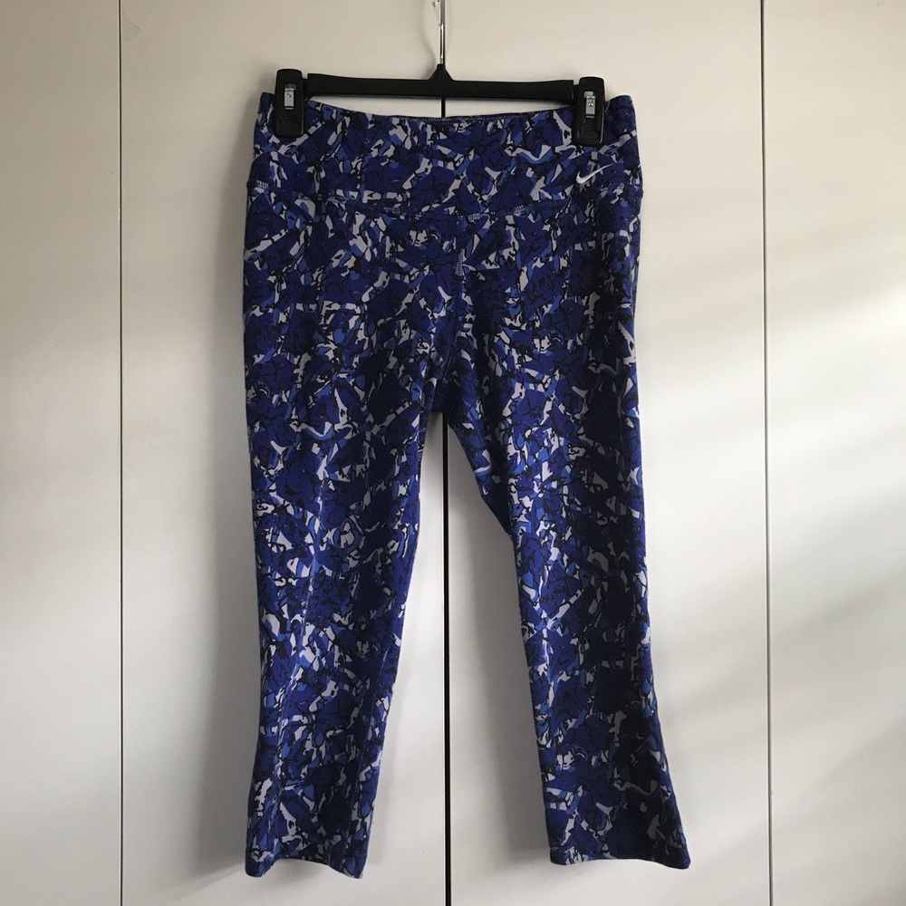 Nike Abstract Workout Capri Tights Sz M